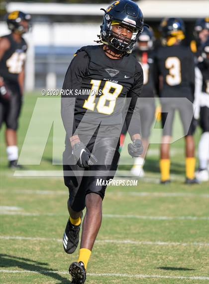 Thumbnail 2 in Hanahan @ Dillon (SCHSL Class AAA First Round Playoff) photogallery.