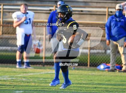 Thumbnail 2 in Hanahan @ Dillon (SCHSL Class AAA First Round Playoff) photogallery.