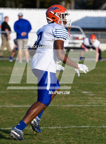 Thumbnail 2 in Hanahan @ Dillon (SCHSL Class AAA First Round Playoff) photogallery.