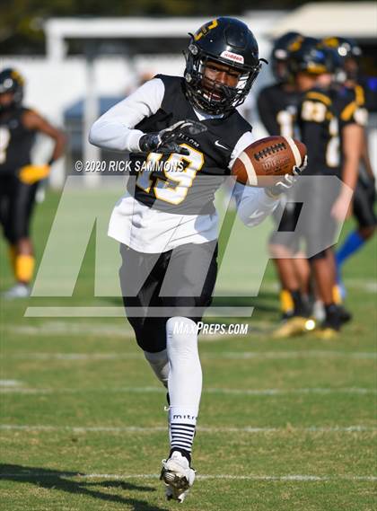 Thumbnail 3 in Hanahan @ Dillon (SCHSL Class AAA First Round Playoff) photogallery.