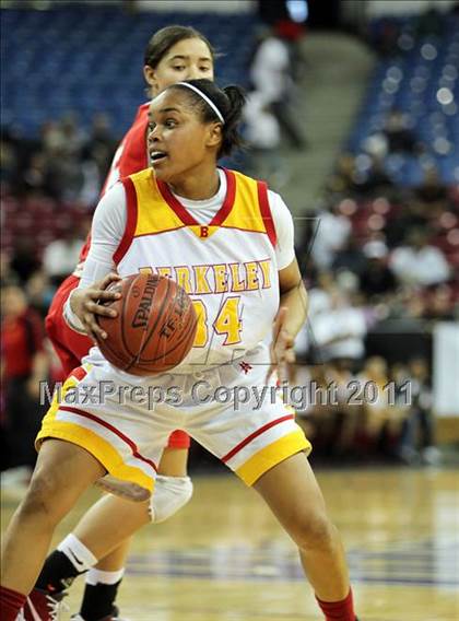 Thumbnail 3 in Berkeley vs. Mater Dei (CIF State D1 Final) photogallery.