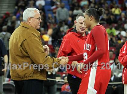 Thumbnail 2 in Berkeley vs. Mater Dei (CIF State D1 Final) photogallery.