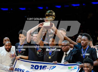 Thumbnail 3 in Lincoln vs Jefferson (PSAL AA Final) photogallery.