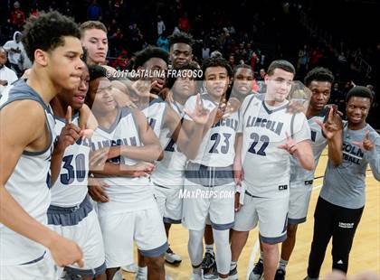 Thumbnail 3 in Lincoln vs Jefferson (PSAL AA Final) photogallery.