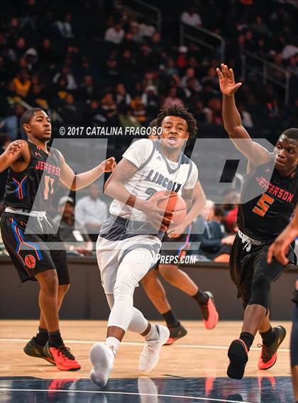 Thumbnail 1 in Lincoln vs Jefferson (PSAL AA Final) photogallery.