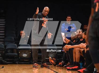 Thumbnail 3 in Lincoln vs Jefferson (PSAL AA Final) photogallery.