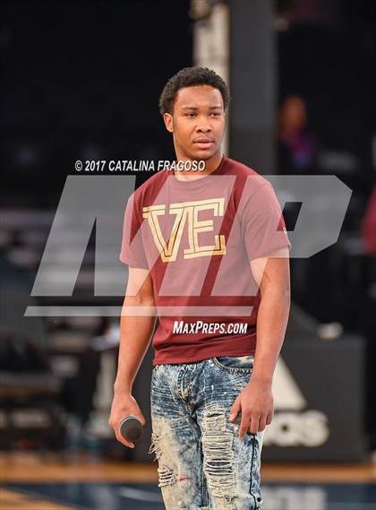 Thumbnail 3 in Lincoln vs Jefferson (PSAL AA Final) photogallery.