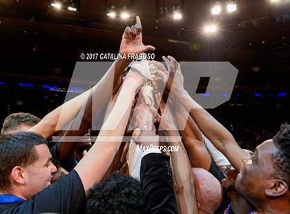 Thumbnail 1 in Lincoln vs Jefferson (PSAL AA Final) photogallery.