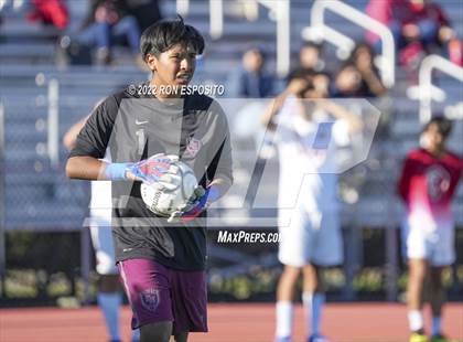 Thumbnail 2 in East Hampton vs East Islip (Suffolk County Section XI Quarter Final) photogallery.