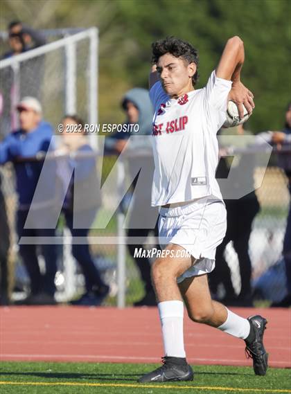 Thumbnail 1 in East Hampton vs East Islip (Suffolk County Section XI Quarter Final) photogallery.