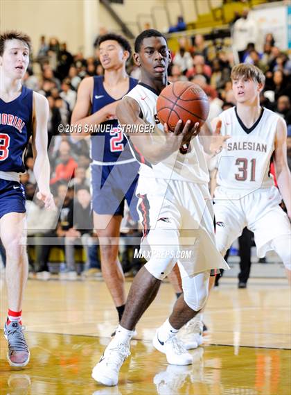 Thumbnail 2 in San Joaquin Memorial vs. Salesian College Preparatory (Crush in the Valley) photogallery.