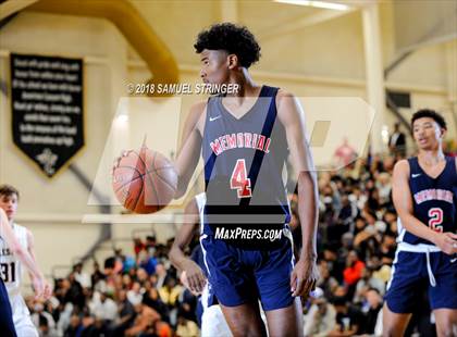Thumbnail 3 in San Joaquin Memorial vs. Salesian College Preparatory (Crush in the Valley) photogallery.