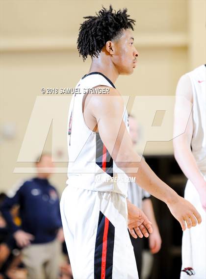 Thumbnail 2 in San Joaquin Memorial vs. Salesian College Preparatory (Crush in the Valley) photogallery.