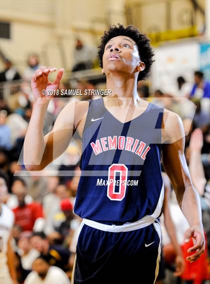 Thumbnail 1 in San Joaquin Memorial vs. Salesian College Preparatory (Crush in the Valley) photogallery.