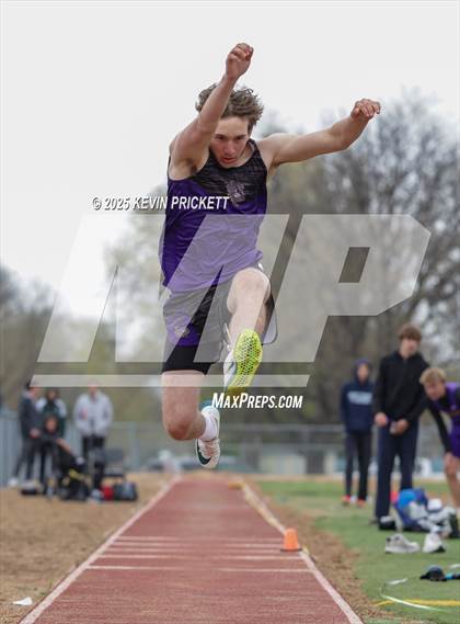 Thumbnail 2 in Longmont Invite Track and Field 2025 (Field) photogallery.