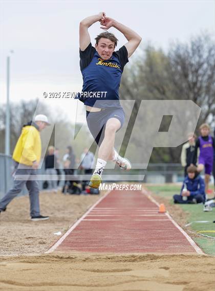 Thumbnail 2 in Longmont Invite Track and Field 2025 (Field) photogallery.