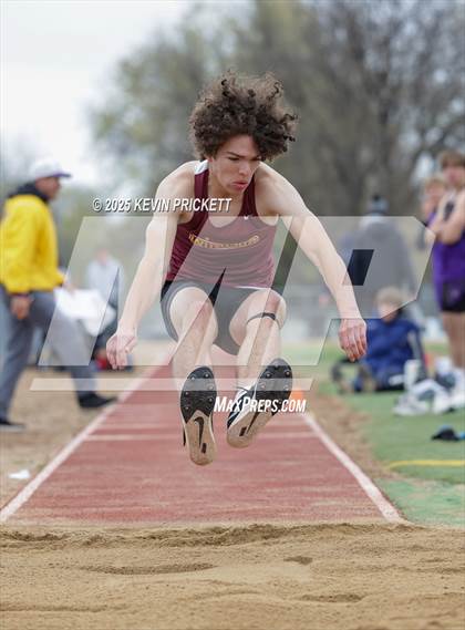 Thumbnail 2 in Longmont Invite Track and Field 2025 (Field) photogallery.