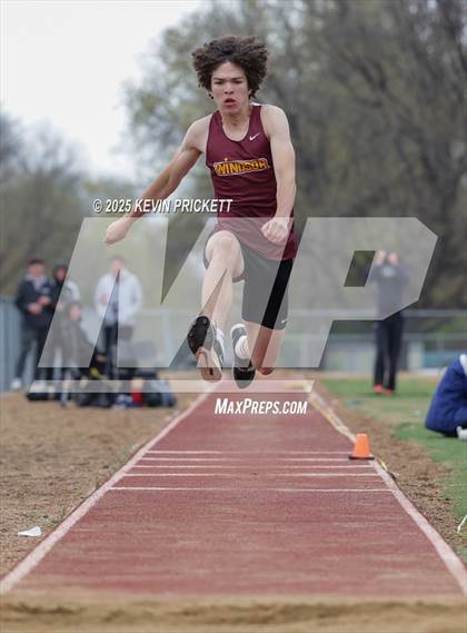 Thumbnail 2 in Longmont Invite Track and Field 2025 (Field) photogallery.