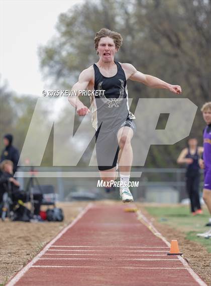 Thumbnail 2 in Longmont Invite Track and Field 2025 (Field) photogallery.