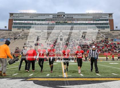 Thumbnail 1 in Hayti vs. Lincoln (MSHSAA Class 1 Show-Me Bowl) photogallery.