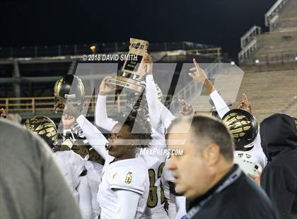 Thumbnail 2 in Hayti vs. Lincoln (MSHSAA Class 1 Show-Me Bowl) photogallery.