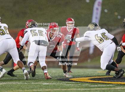 Thumbnail 2 in Hayti vs. Lincoln (MSHSAA Class 1 Show-Me Bowl) photogallery.