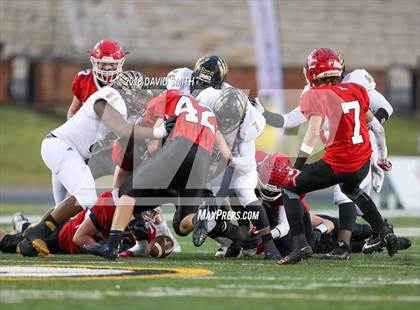 Thumbnail 1 in Hayti vs. Lincoln (MSHSAA Class 1 Show-Me Bowl) photogallery.