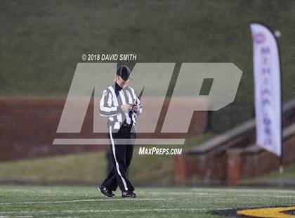 Thumbnail 2 in Hayti vs. Lincoln (MSHSAA Class 1 Show-Me Bowl) photogallery.
