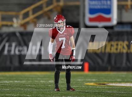 Thumbnail 2 in Hayti vs. Lincoln (MSHSAA Class 1 Show-Me Bowl) photogallery.