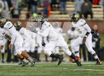 Thumbnail 3 in Hayti vs. Lincoln (MSHSAA Class 1 Show-Me Bowl) photogallery.