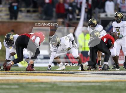 Thumbnail 2 in Hayti vs. Lincoln (MSHSAA Class 1 Show-Me Bowl) photogallery.