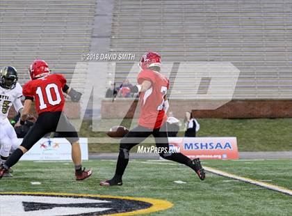 Thumbnail 1 in Hayti vs. Lincoln (MSHSAA Class 1 Show-Me Bowl) photogallery.