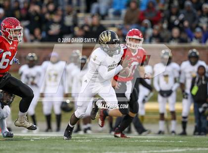 Thumbnail 2 in Hayti vs. Lincoln (MSHSAA Class 1 Show-Me Bowl) photogallery.