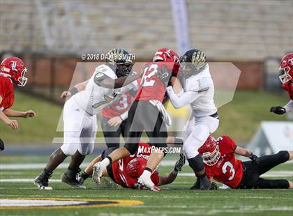 Thumbnail 1 in Hayti vs. Lincoln (MSHSAA Class 1 Show-Me Bowl) photogallery.