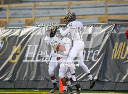 Thumbnail 1 in Hayti vs. Lincoln (MSHSAA Class 1 Show-Me Bowl) photogallery.