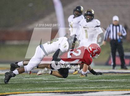 Thumbnail 1 in Hayti vs. Lincoln (MSHSAA Class 1 Show-Me Bowl) photogallery.