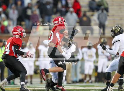Thumbnail 1 in Hayti vs. Lincoln (MSHSAA Class 1 Show-Me Bowl) photogallery.