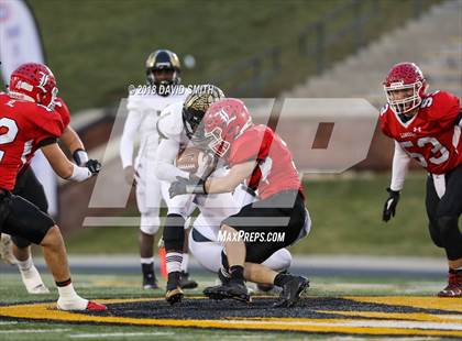 Thumbnail 2 in Hayti vs. Lincoln (MSHSAA Class 1 Show-Me Bowl) photogallery.