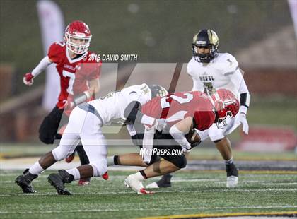 Thumbnail 2 in Hayti vs. Lincoln (MSHSAA Class 1 Show-Me Bowl) photogallery.