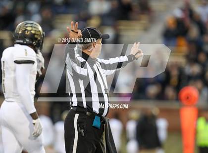 Thumbnail 2 in Hayti vs. Lincoln (MSHSAA Class 1 Show-Me Bowl) photogallery.