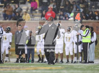 Thumbnail 3 in Hayti vs. Lincoln (MSHSAA Class 1 Show-Me Bowl) photogallery.