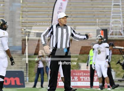 Thumbnail 2 in Hayti vs. Lincoln (MSHSAA Class 1 Show-Me Bowl) photogallery.