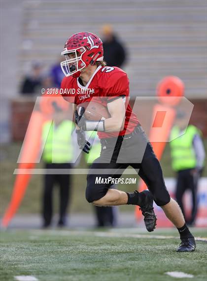 Thumbnail 2 in Hayti vs. Lincoln (MSHSAA Class 1 Show-Me Bowl) photogallery.