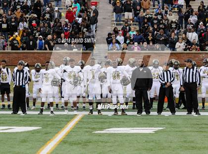 Thumbnail 1 in Hayti vs. Lincoln (MSHSAA Class 1 Show-Me Bowl) photogallery.