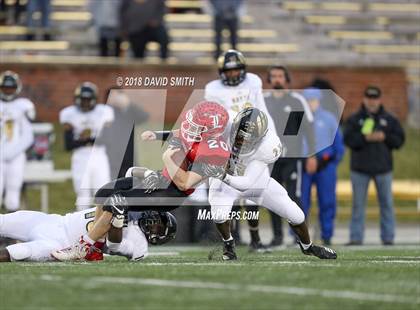 Thumbnail 1 in Hayti vs. Lincoln (MSHSAA Class 1 Show-Me Bowl) photogallery.