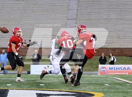 Thumbnail 3 in Hayti vs. Lincoln (MSHSAA Class 1 Show-Me Bowl) photogallery.