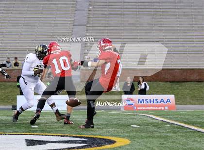 Thumbnail 2 in Hayti vs. Lincoln (MSHSAA Class 1 Show-Me Bowl) photogallery.