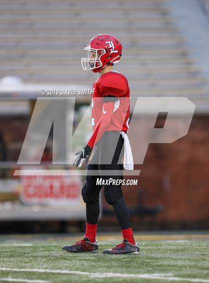Thumbnail 1 in Hayti vs. Lincoln (MSHSAA Class 1 Show-Me Bowl) photogallery.