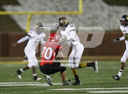 Thumbnail 1 in Hayti vs. Lincoln (MSHSAA Class 1 Show-Me Bowl) photogallery.