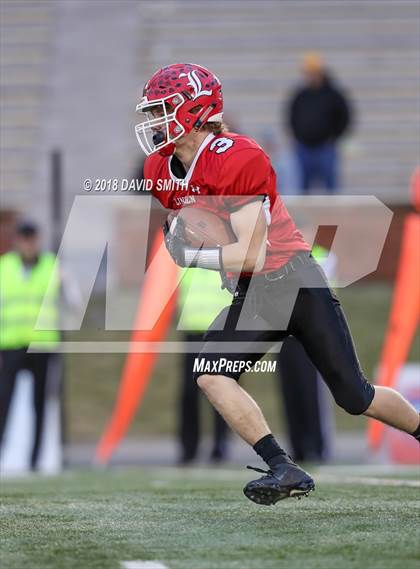 Thumbnail 3 in Hayti vs. Lincoln (MSHSAA Class 1 Show-Me Bowl) photogallery.